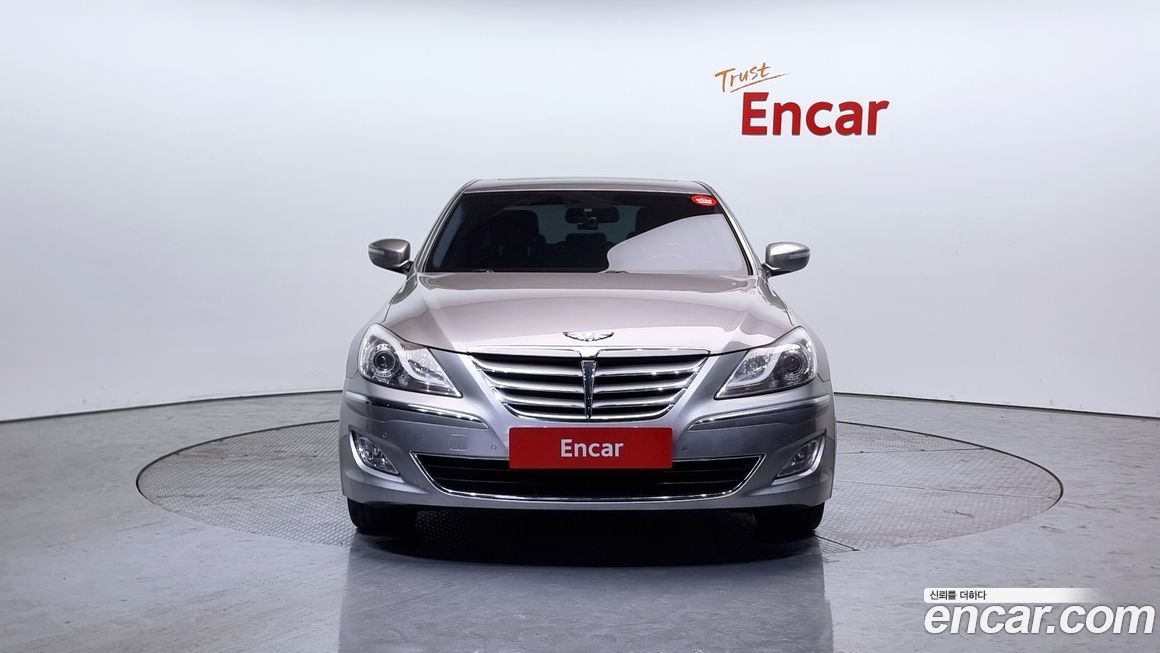 Hyundai Genesis 2012