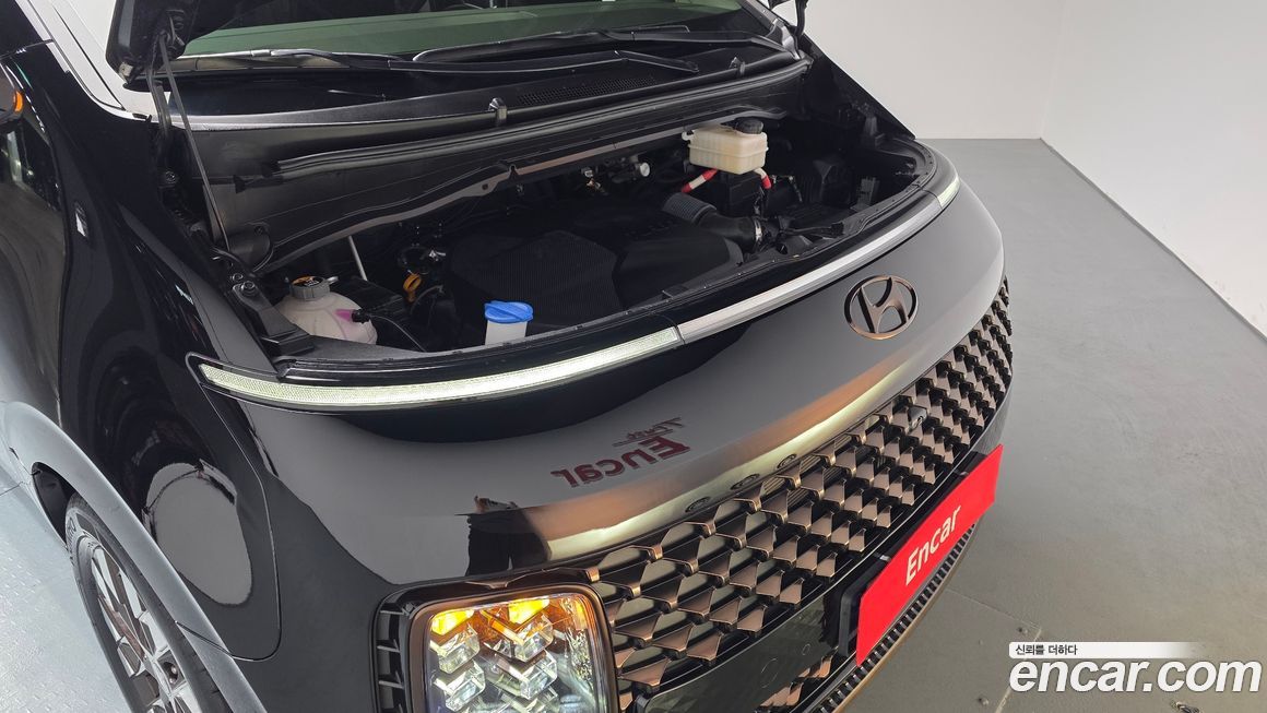Hyundai Staria 2023