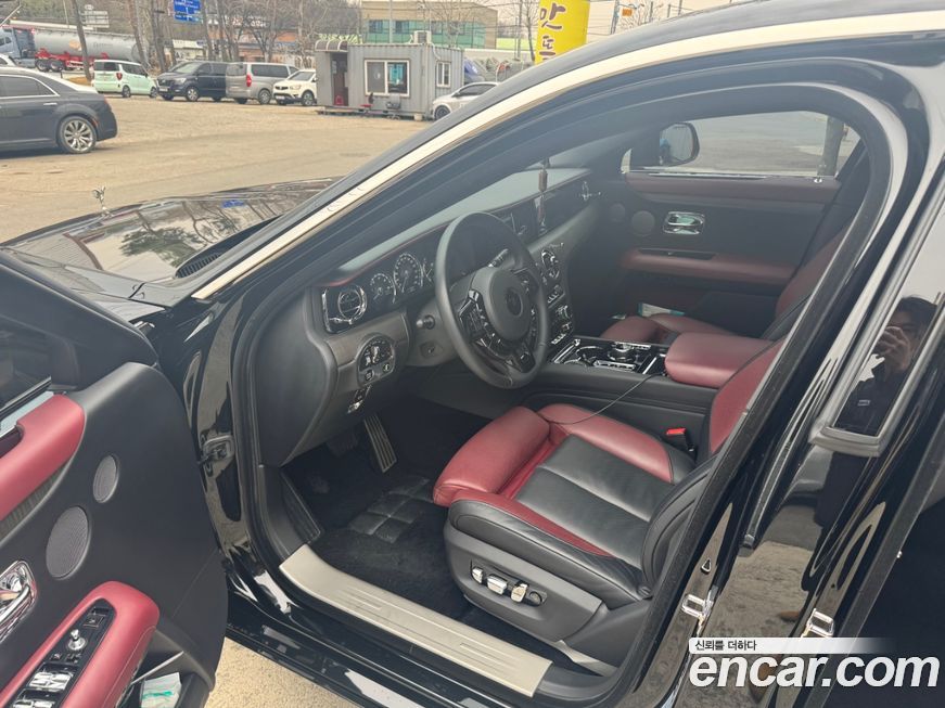 Rolls-Royce Ghost 2023