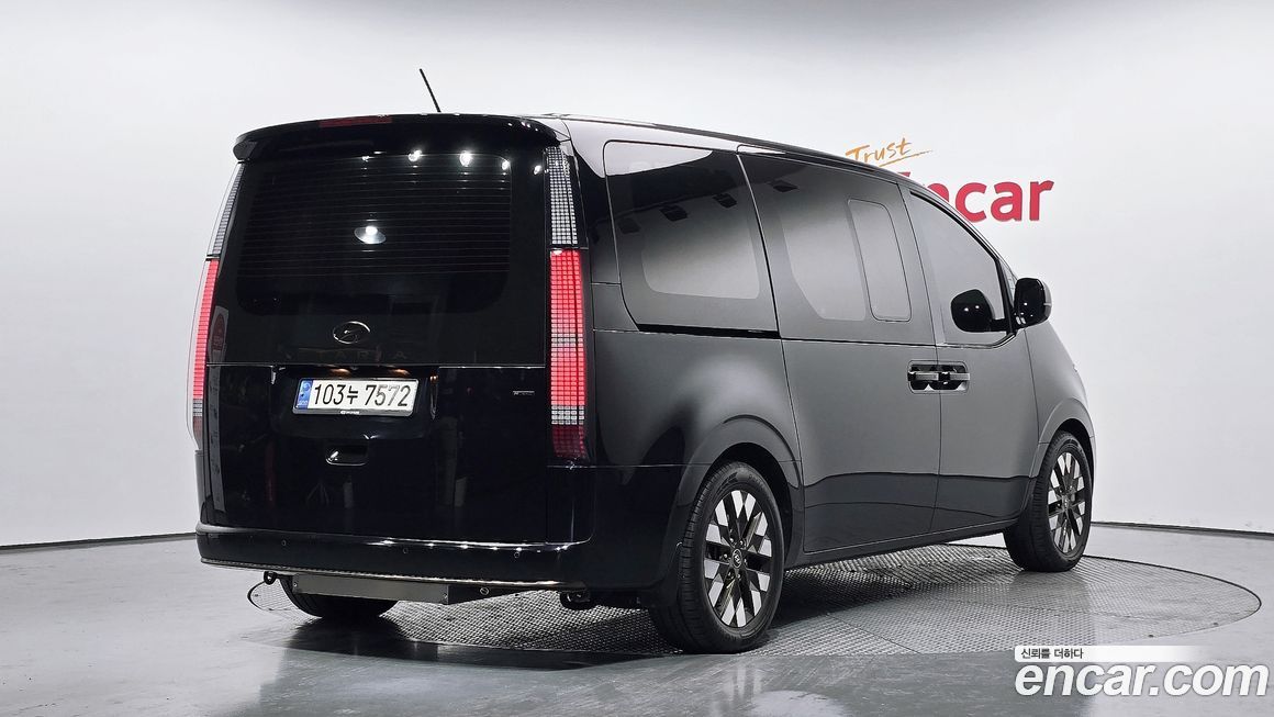 Hyundai Staria 2022