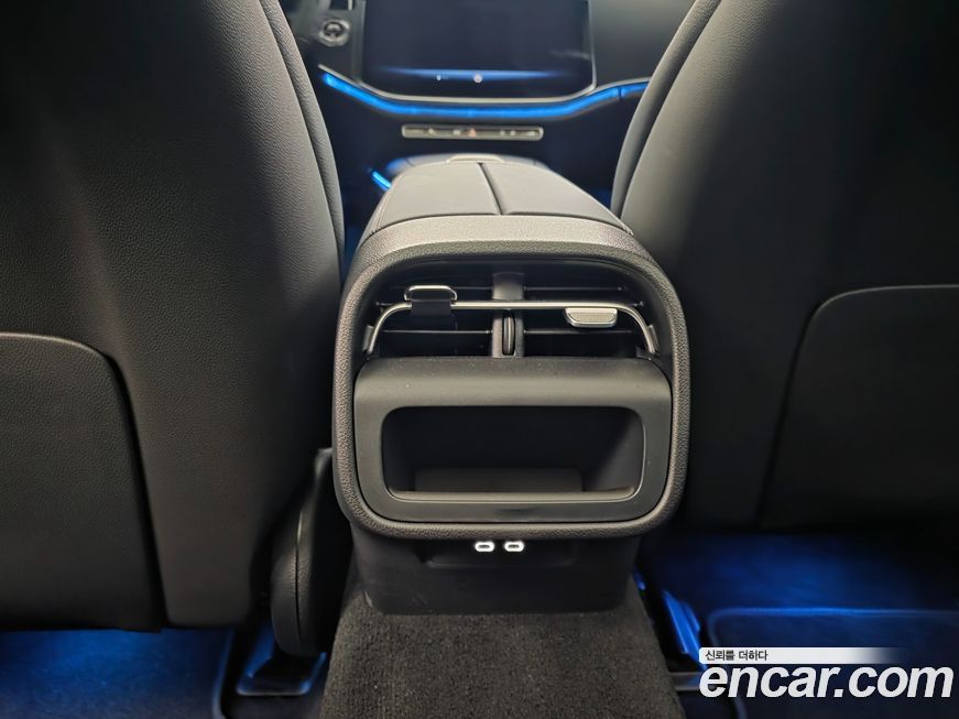 Mercedes-Benz E-Class 2025