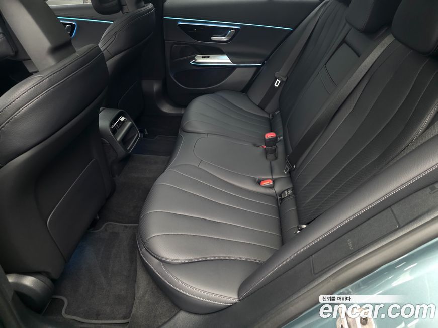 Mercedes-Benz E-Class 2025