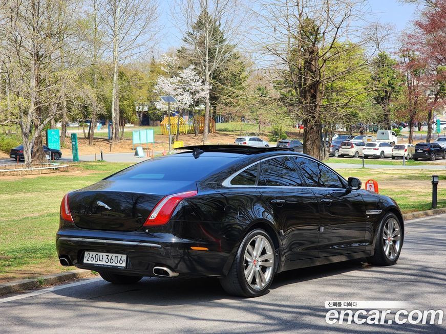 Jaguar XJ 2015