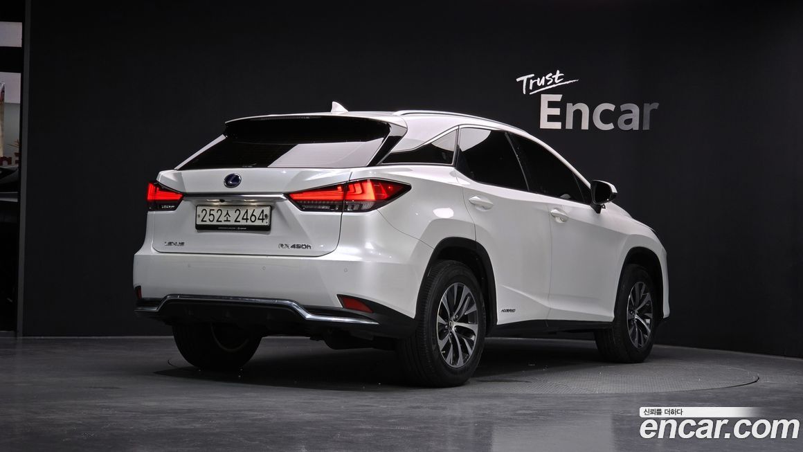 Lexus RX 2021
