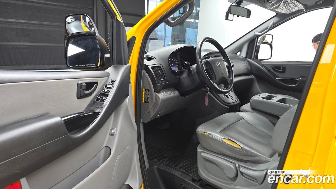 Hyundai Starex 2019