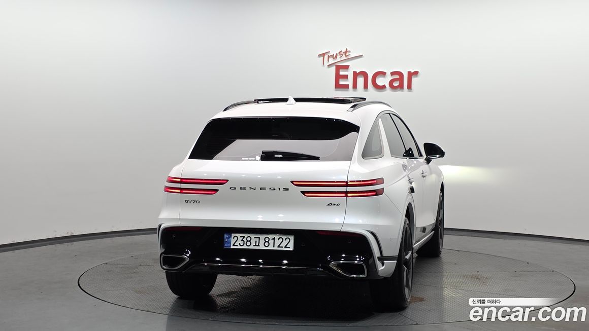 Genesis GV70 2025