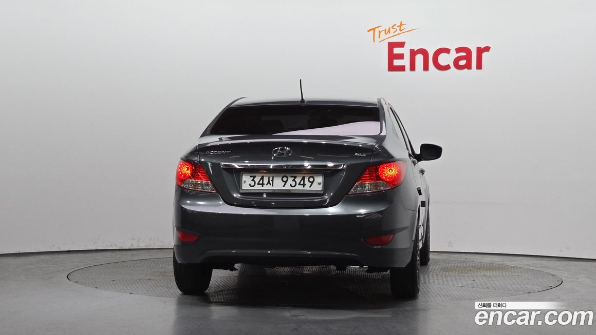 Hyundai Accent 2011