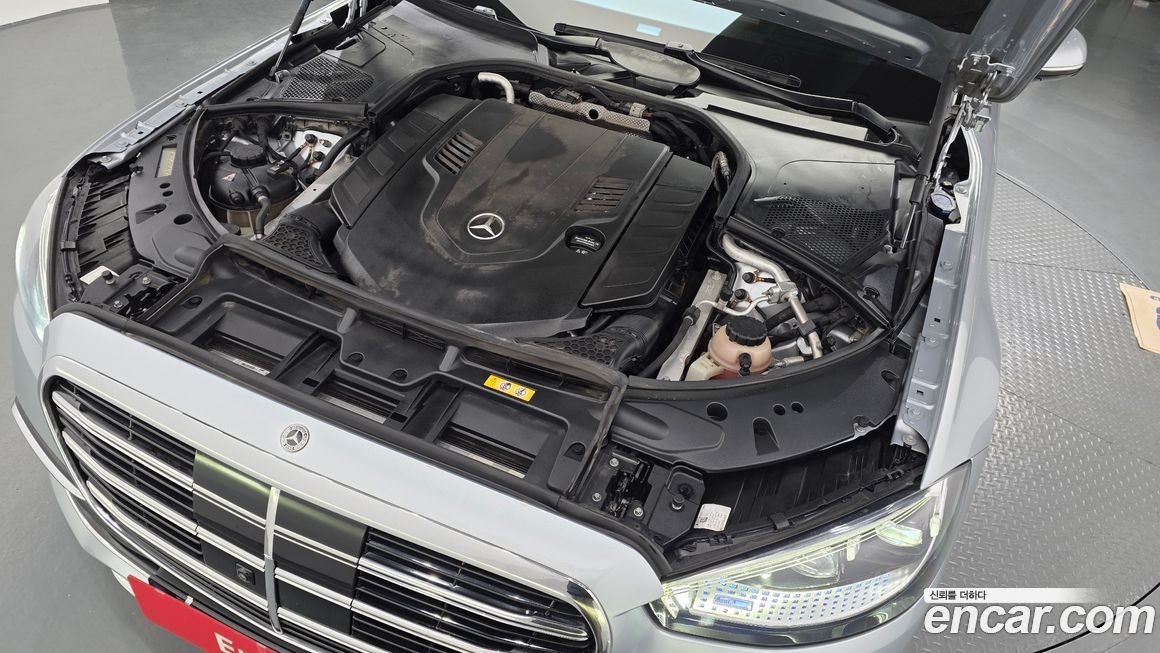 Mercedes-Benz S-Class 2021