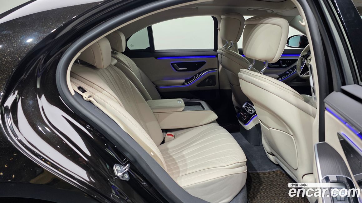 Mercedes-Benz S-Class 2021