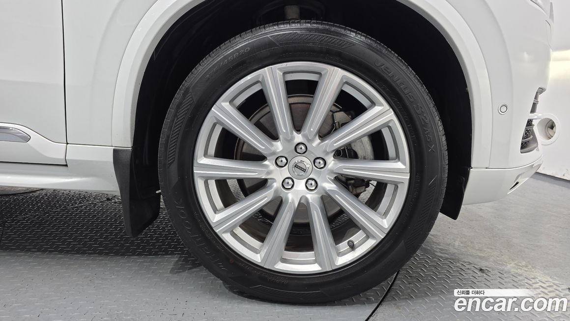 Volvo XC90 2019