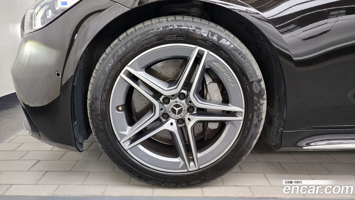 Mercedes-Benz S-Class 2021