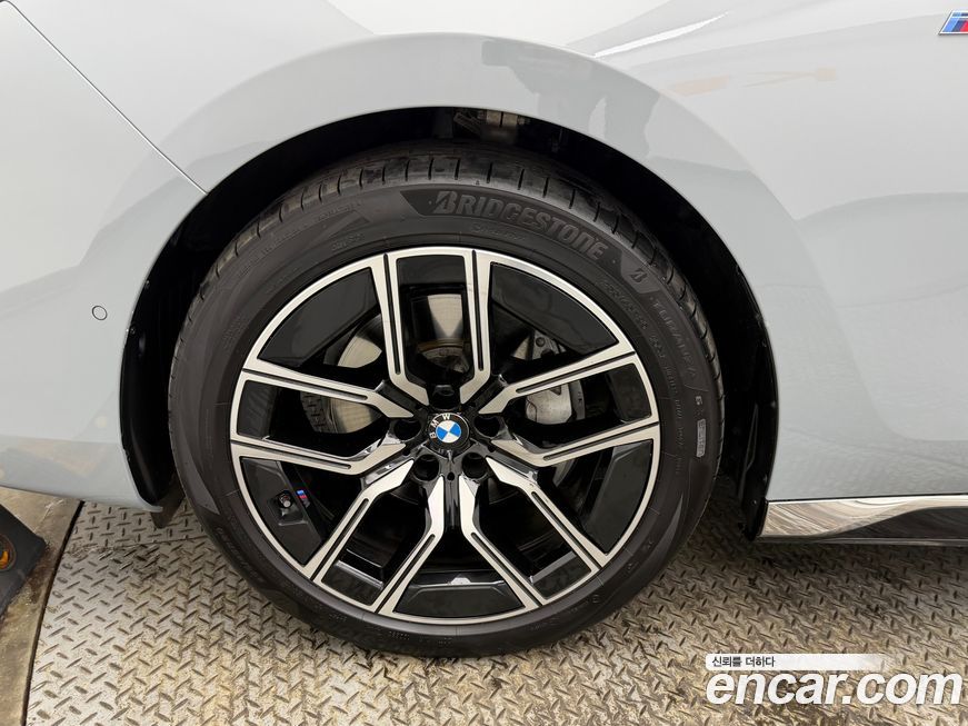 BMW 7-Series 2025