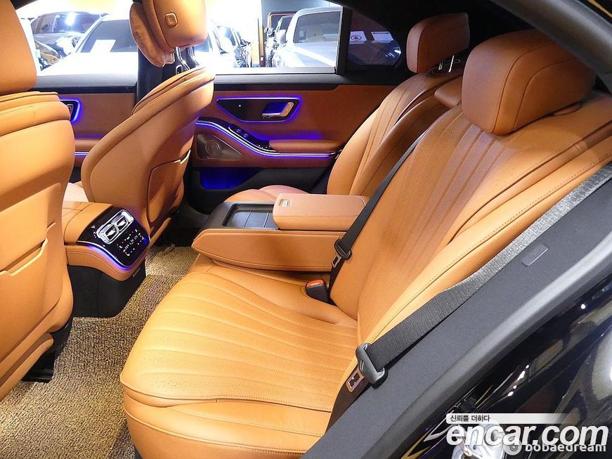 Mercedes-Benz S-Class 2025