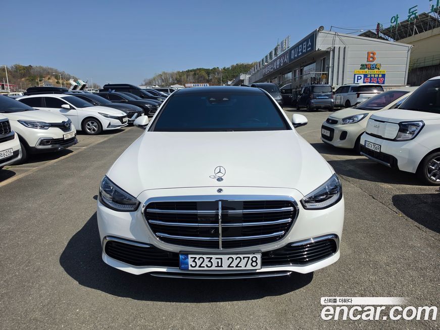 Mercedes-Benz S-Class 2024