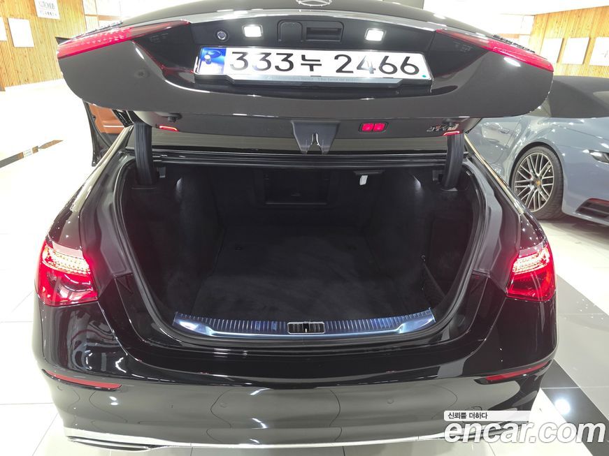 Mercedes-Benz S-Class 2023