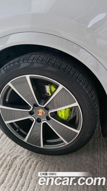 Porsche Cayenne 2023