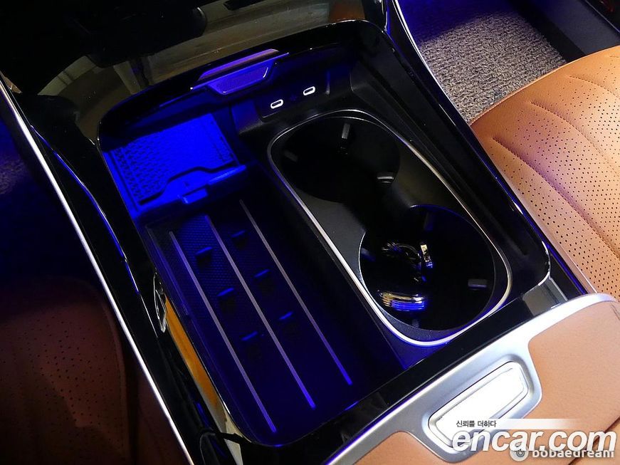 Mercedes-Benz S-Class 2025