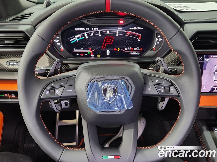 Lamborghini Urus 2025