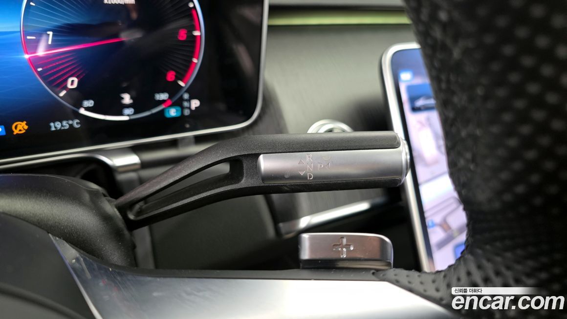 Mercedes-Benz S-Class 2021