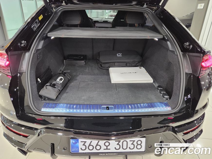 Lamborghini Urus 2025