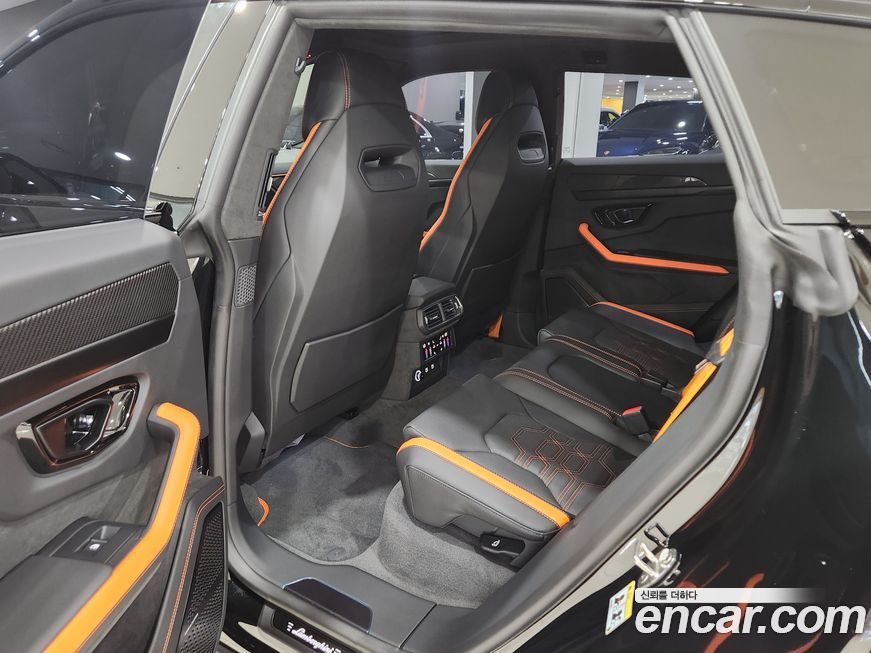 Lamborghini Urus 2025