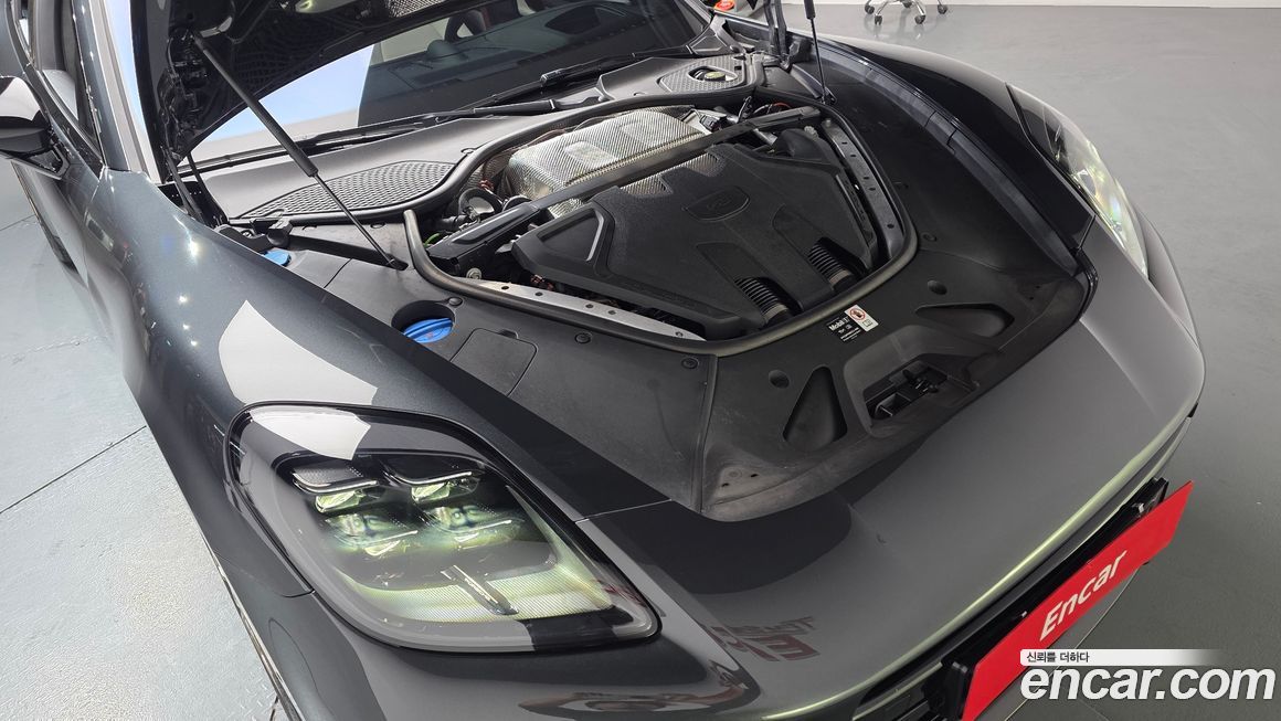 Porsche Panamera 2025