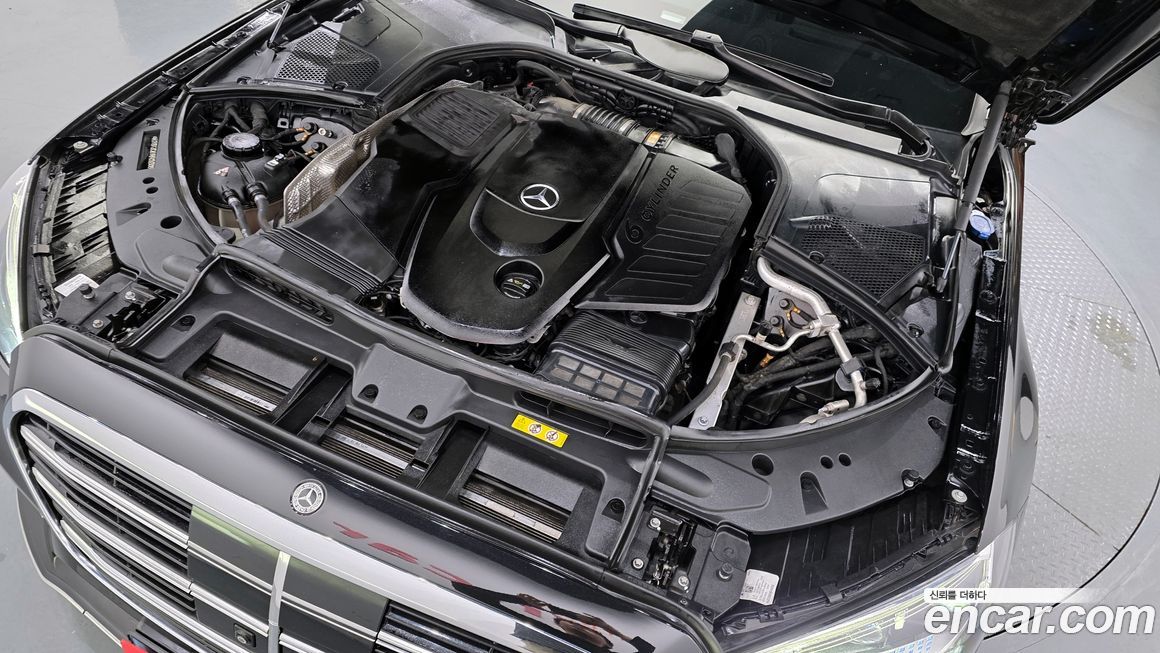 Mercedes-Benz S-Class 2021