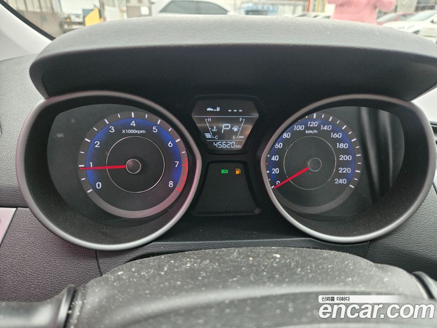 Hyundai AVANTE 2016