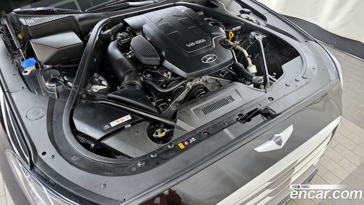 Hyundai Genesis 2016