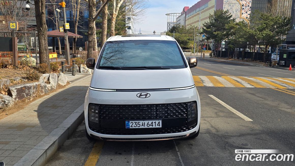 Hyundai Staria 2025