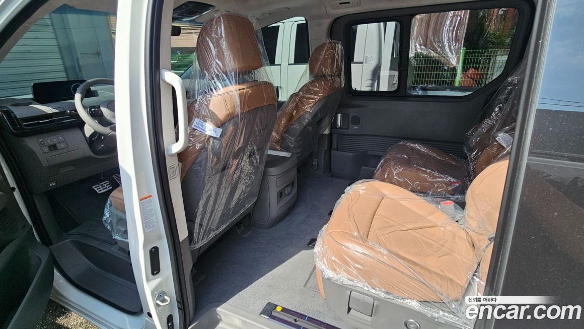 Hyundai Staria 2025