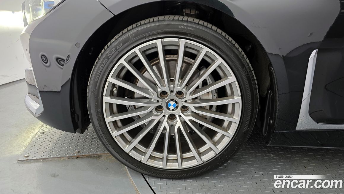BMW 7-Series 2022