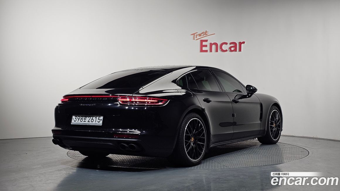 Porsche Panamera 2020