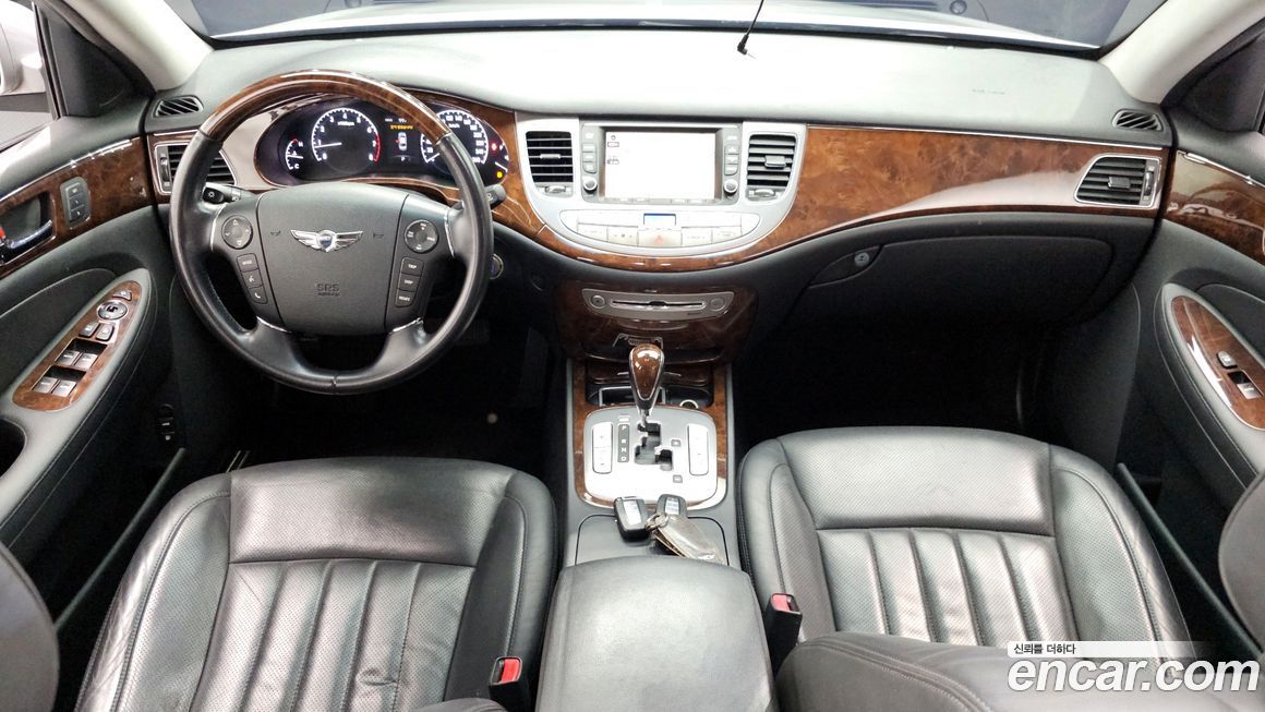 Hyundai Genesis 2010