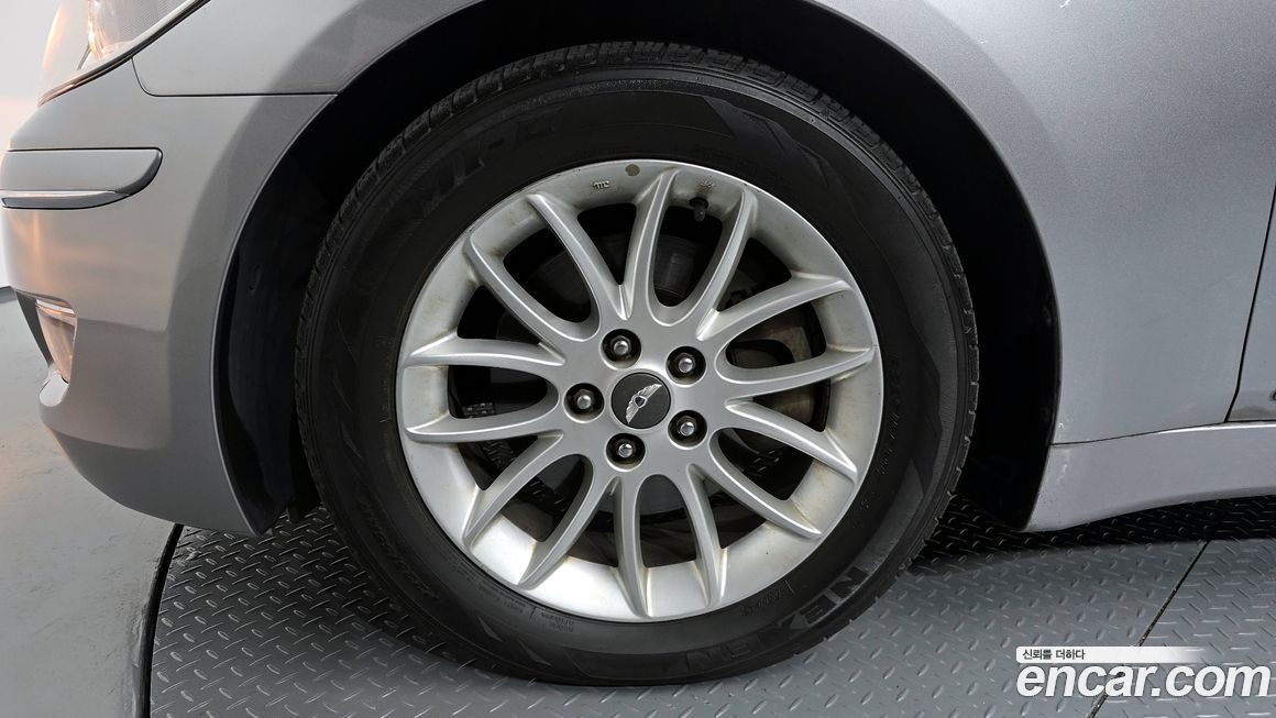 Hyundai Genesis 2010