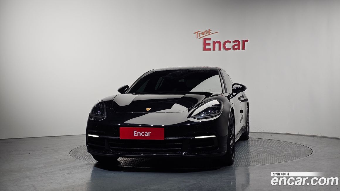 Porsche Panamera 2020