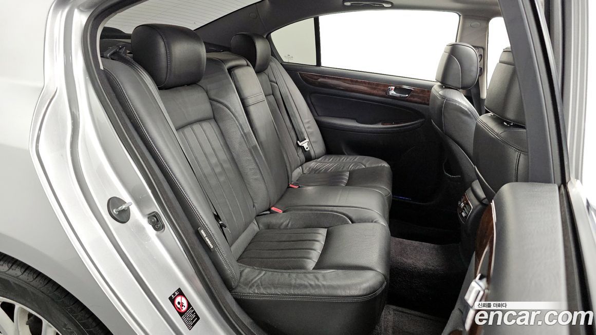 Hyundai Genesis 2010