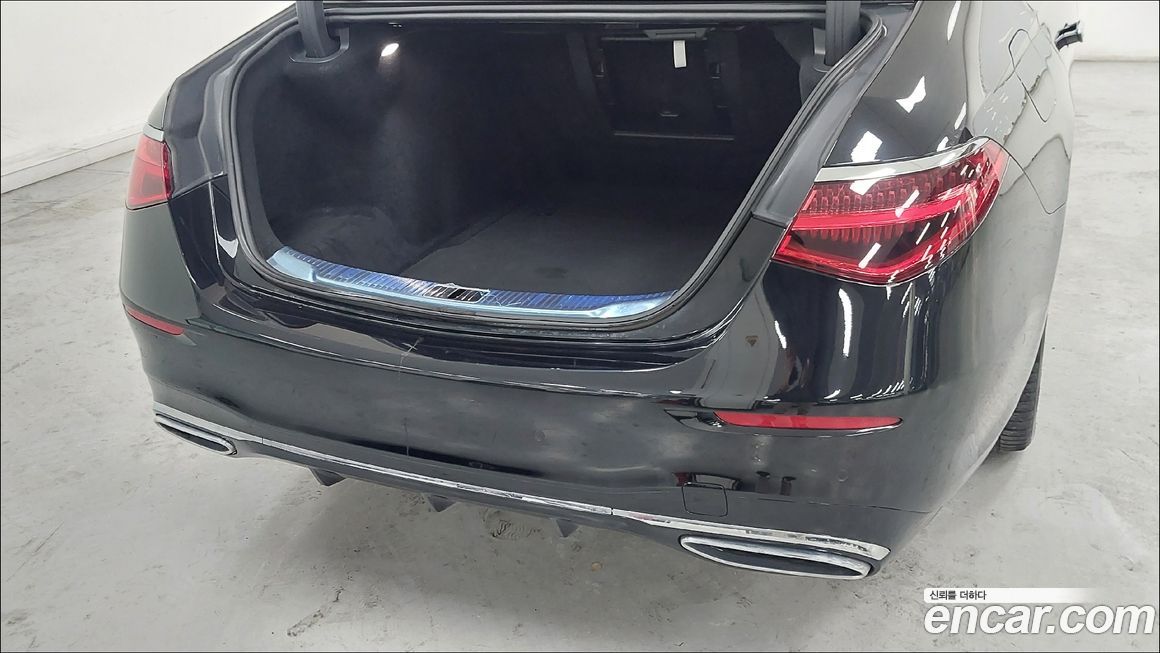 Mercedes-Benz S-Class 2023