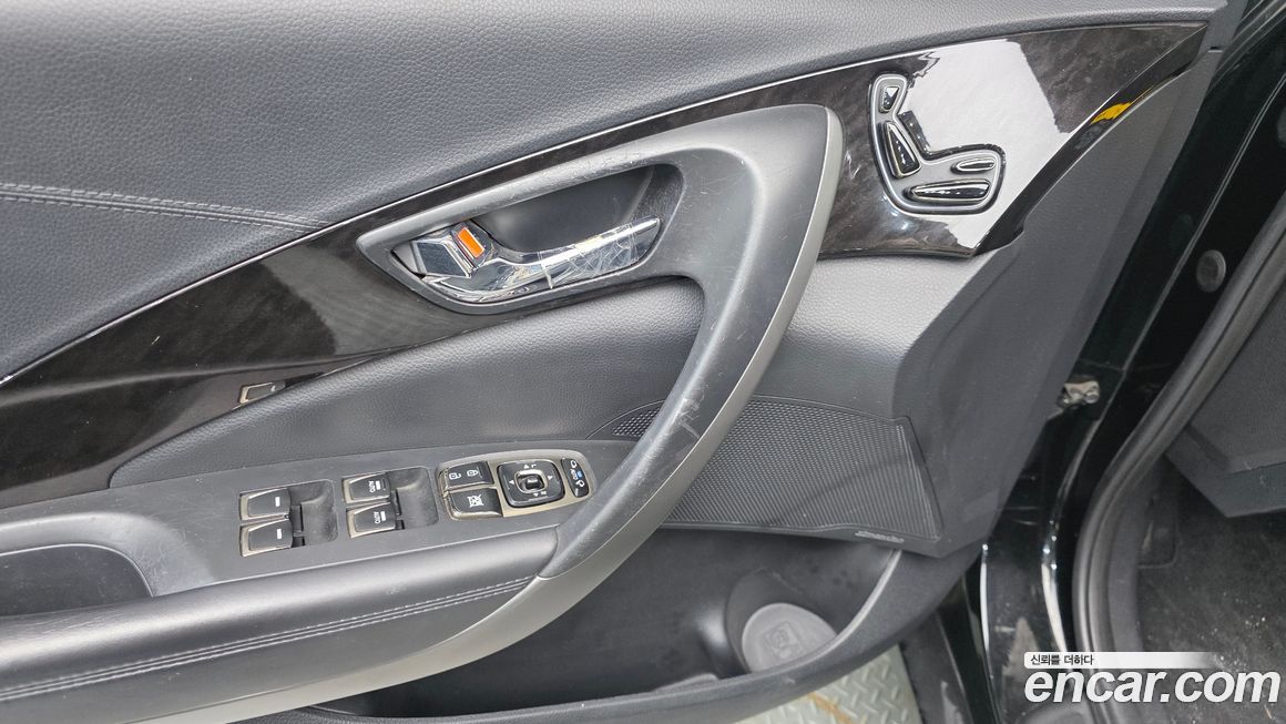 Hyundai Grandeur 2011