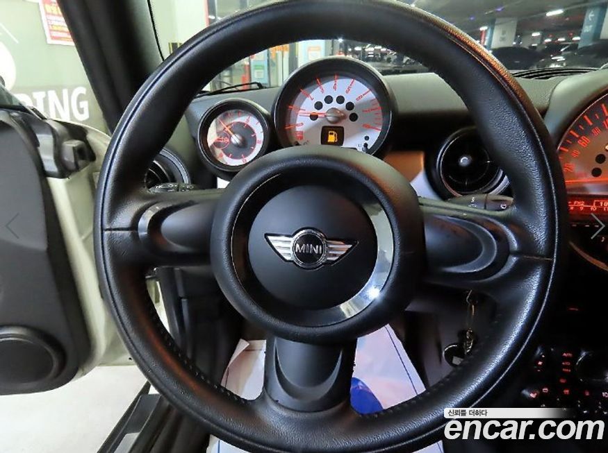 Mini Cooper Convertible 2011