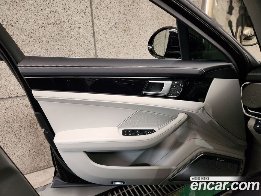 Porsche Panamera 2022