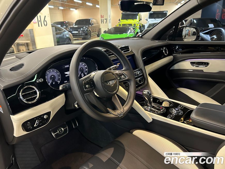 Bentley Bentayga 2023