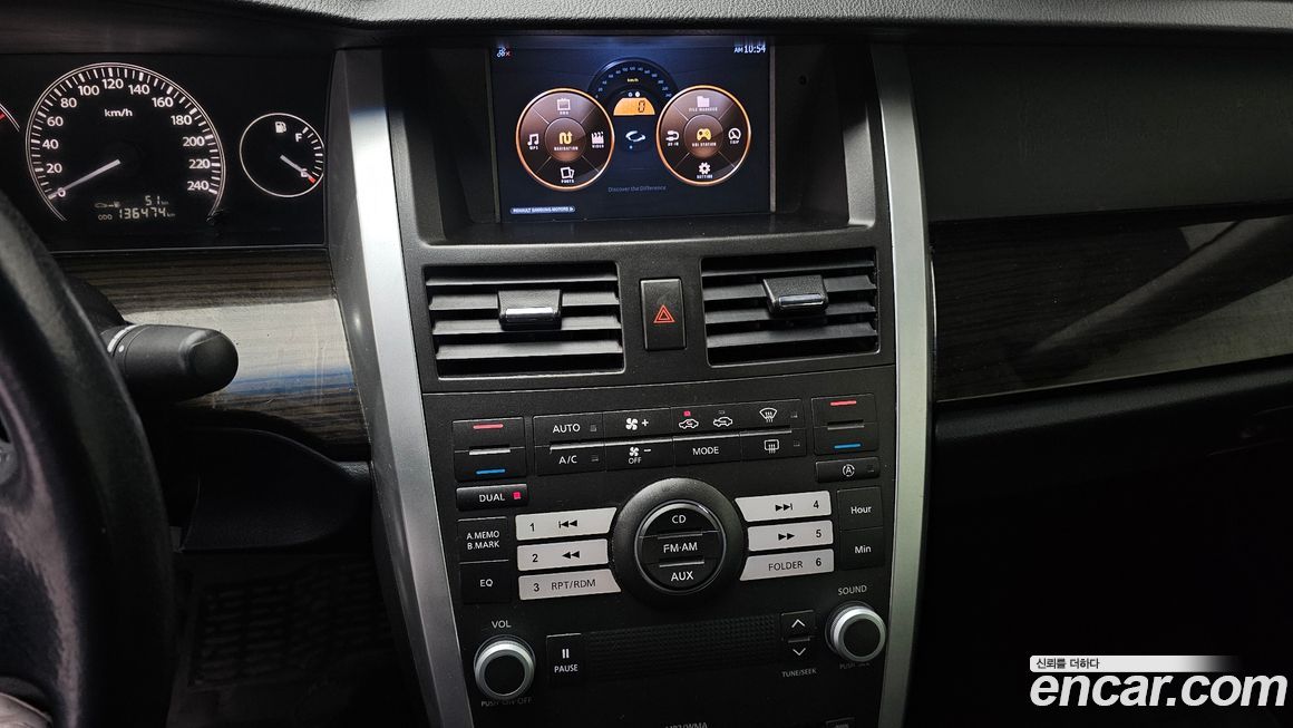 Renault-KoreaSamsung SM7 2011