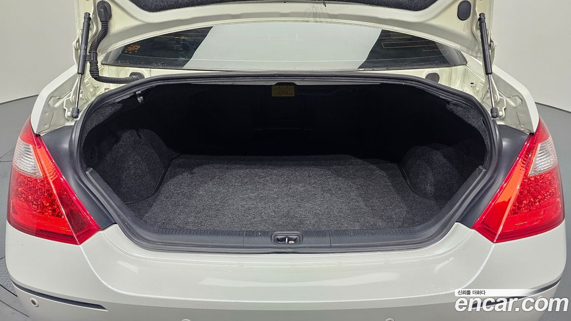 Renault-KoreaSamsung SM7 2011