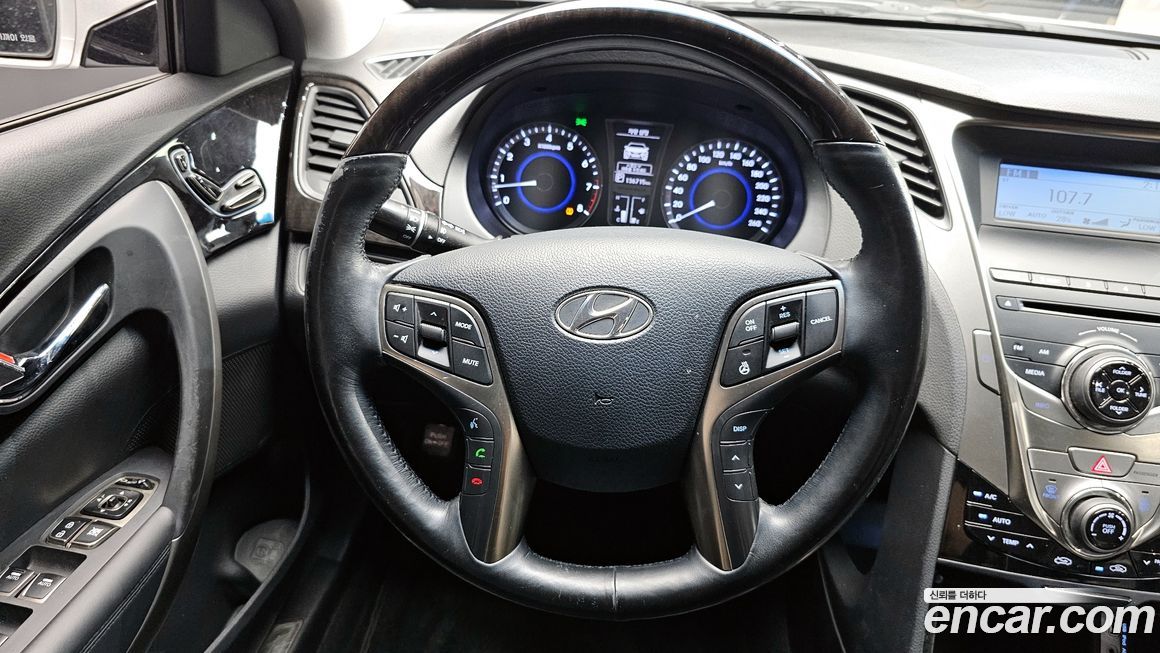 Hyundai Grandeur 2012