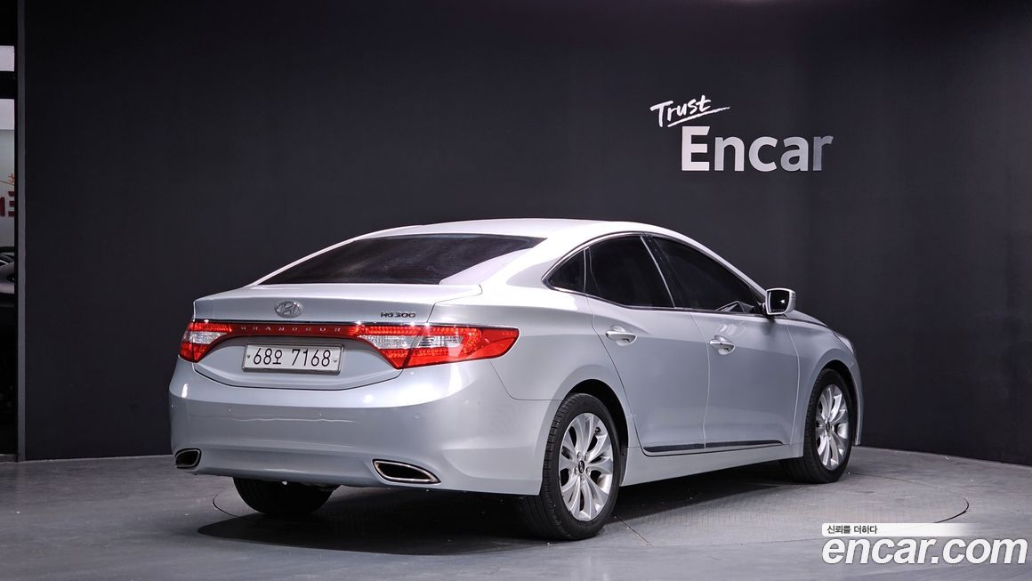 Hyundai Grandeur 2012
