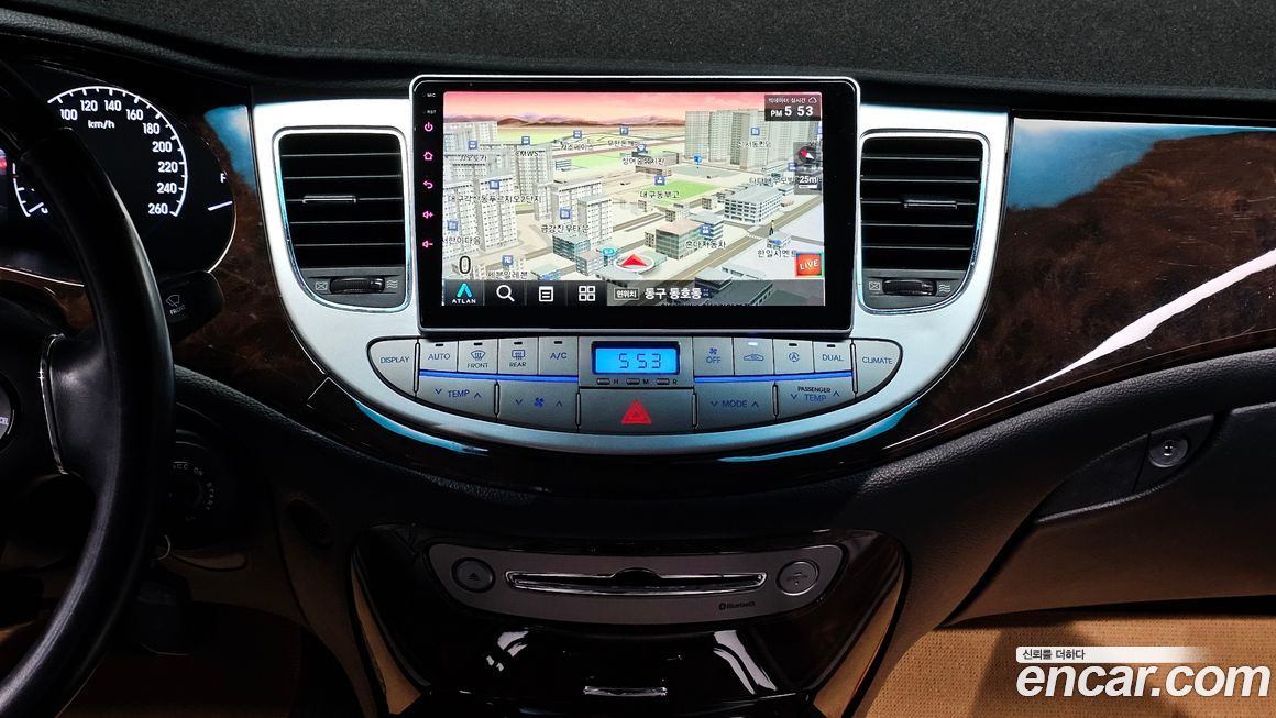 Hyundai Genesis 2010