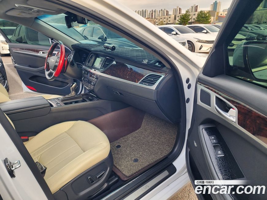 Hyundai Genesis 2016