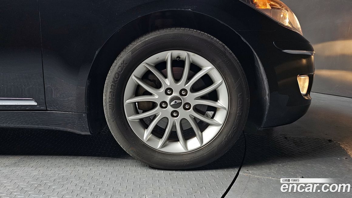 Hyundai Genesis 2010