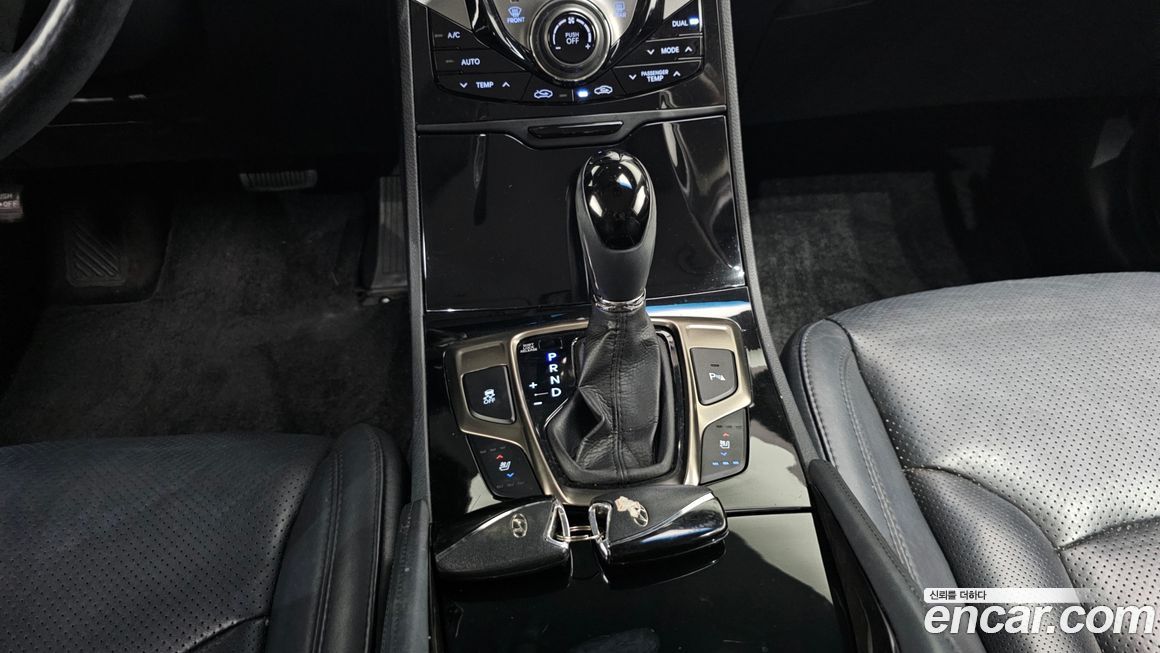 Hyundai Grandeur 2012